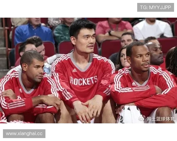 巴蒂尔与姚明重逢再续昔日情谊共同回忆NBA辉煌岁月